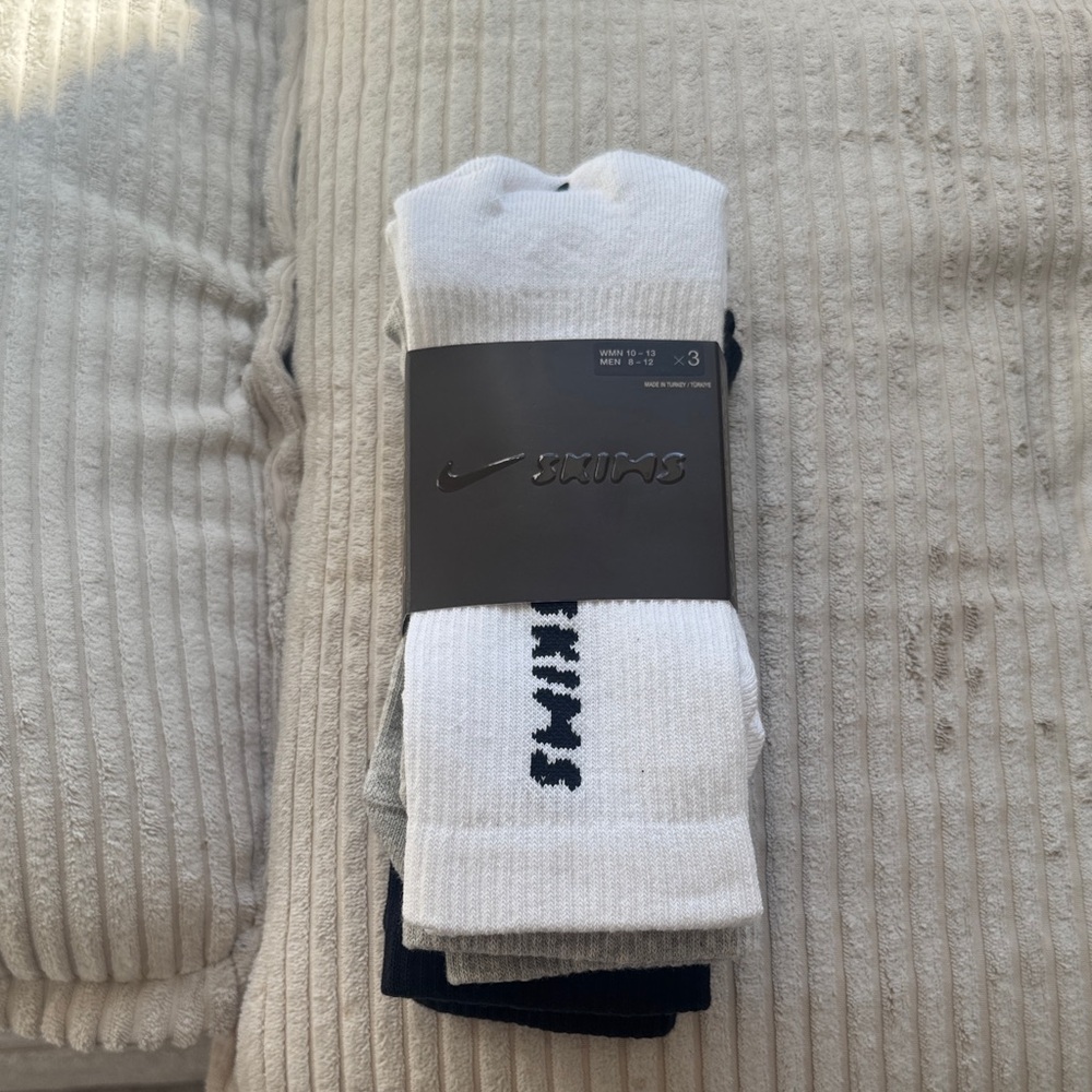 NWT Skims x Nike Socks